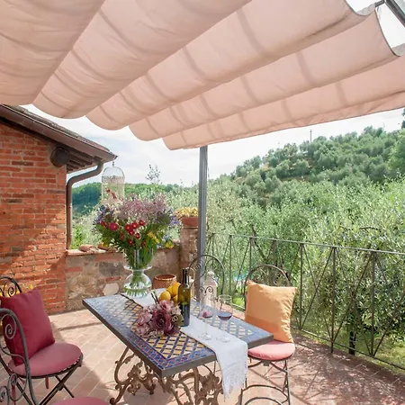 In Lucca With Pool Near Tuscan Coast *
